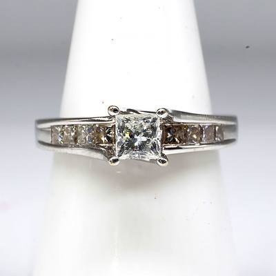 18ct White Gold Princess Cut Diamond Ring, Centre Diamond 0.40ct (H SI) and Ten 0.05ct Diamonds