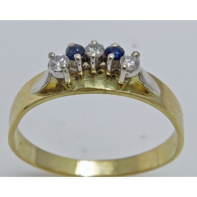 18Ct Gold Sapphire & Diamond Ring