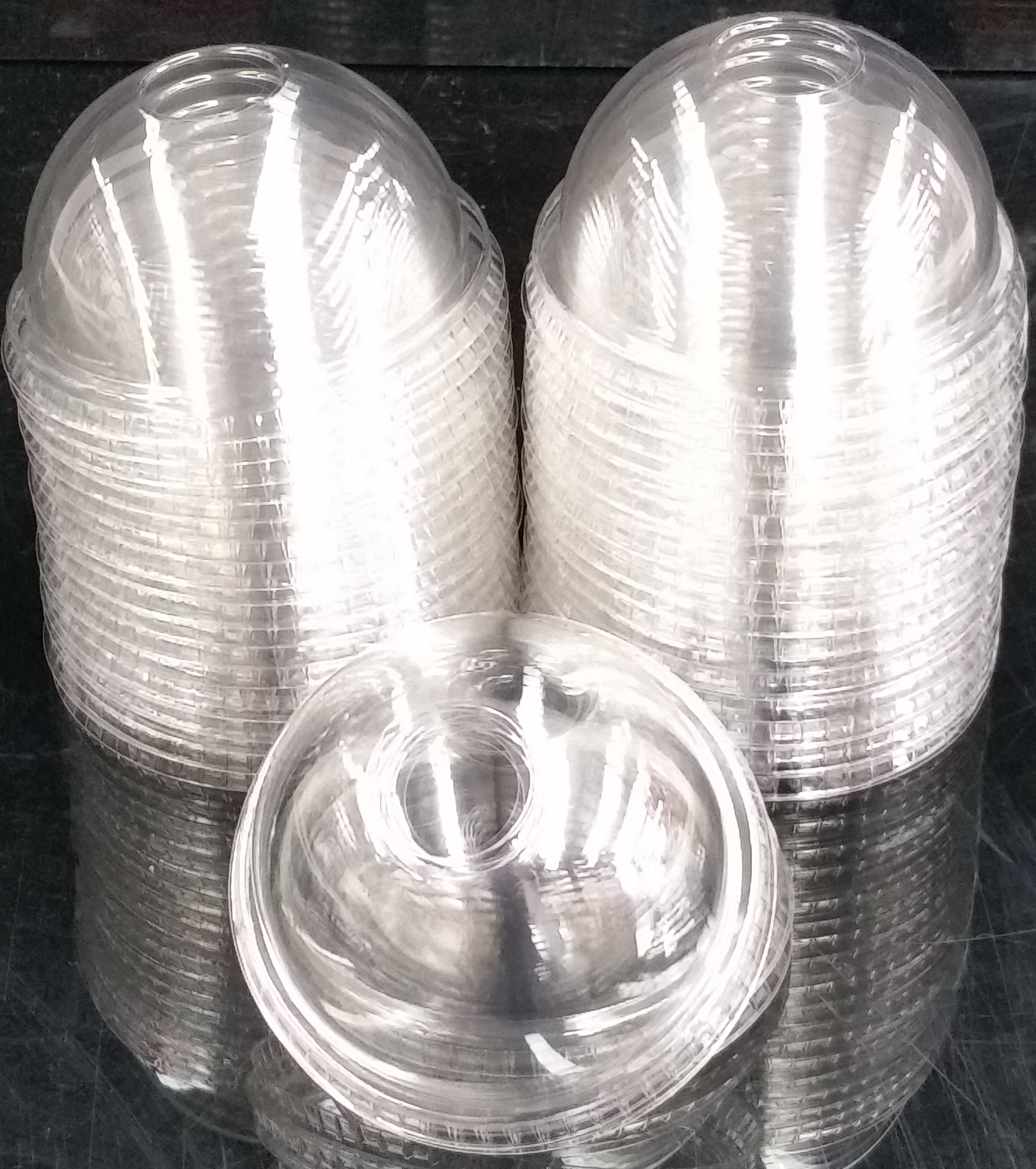 plastic cups with dome lids