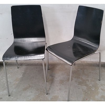 Cafe/Restaurant Chairs - Lot of 32