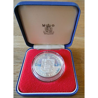 Guernsey: Silver Roof 25P Qe Ii Royal Visit