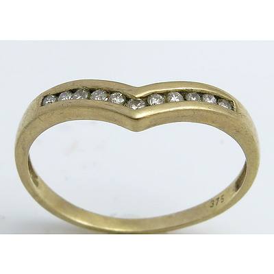 9Ct Gold Diamond-Set Vee Ring