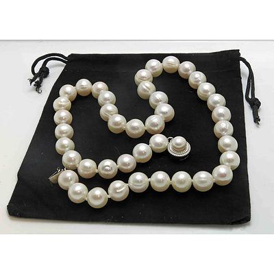 White Fresh-Water Cultured Pearl Necklace