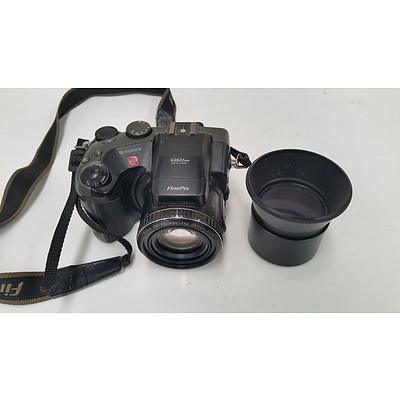 Fuji FinePix S602 Zoom Digital Camera