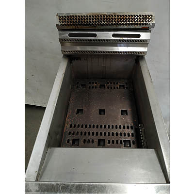 Commercial Gas burner Deep fryer with Wheels comes with covers & 2 baskets & Mesh fryer scoop