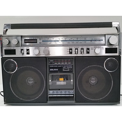 Auto Sonic TR-230S2 Portable Radio Cassette