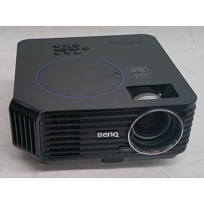BenQ (MP624) XGA DLP Projector