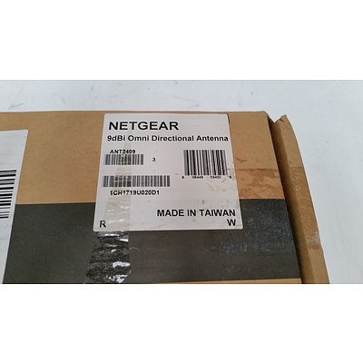 Netgear ANT2409 9-dBi Omni Directional Antenna