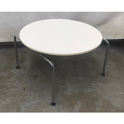 Set of 3 Modern Style White Plastic Tables, Matching Round Pair & Larger Rectangular With Steel Legs