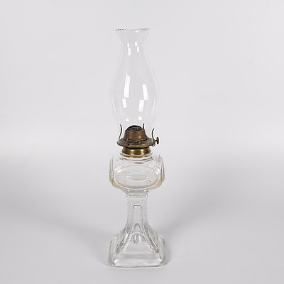 Clear Glass Table Oil Lamp with Square Font and Base
