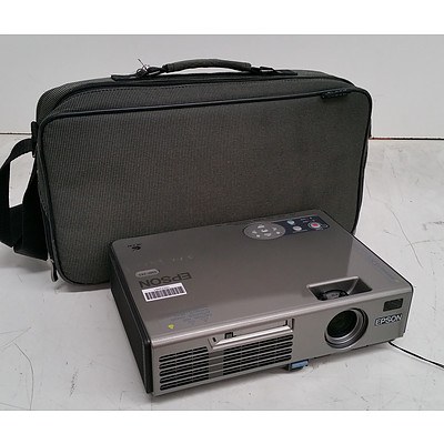 Epson (EMP-745) XGA 3LCD Projector