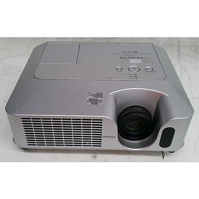 Hitachi (CP-X267) XGA 3LCD Projector