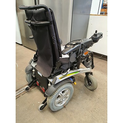 Pride Fusion R-40 Rechargeable Power Chair - ORP $6000+