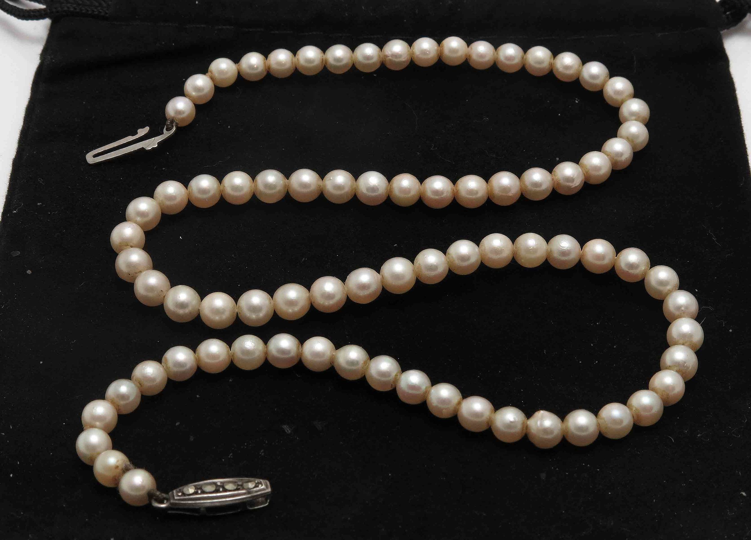 Vintage Akoya Cultured Pearls - Lot 1097572 | ALLBIDS