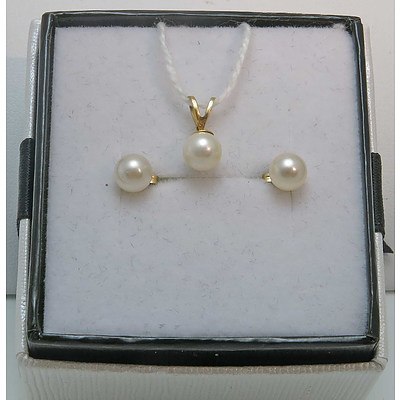 10ct Gold Pearl Set Of Earrings And Pendant