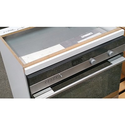 Fisher and Paykel 76cm Paris Single Electric Wall Oven - Ex Display - RRP $2900.00
