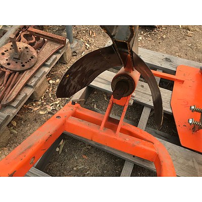 Lot 134 - Gallagher 82WH Tractor Driven Pine Wood Splitter