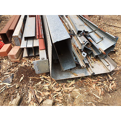 Lot 161 - Assorted Metal Building Materials