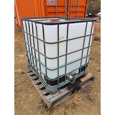 Lot 203 - 1000L Liquid Storage Tank with Steel Frame