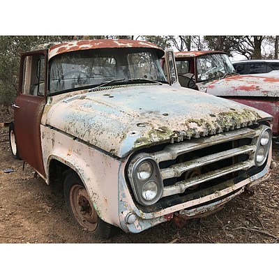 Lot 284 - International Truck AB110