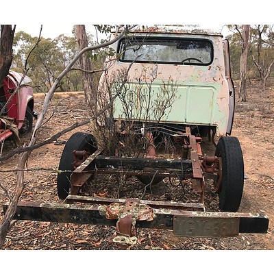 Lot 284 - International Truck AB110