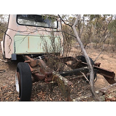 Lot 284 - International Truck AB110