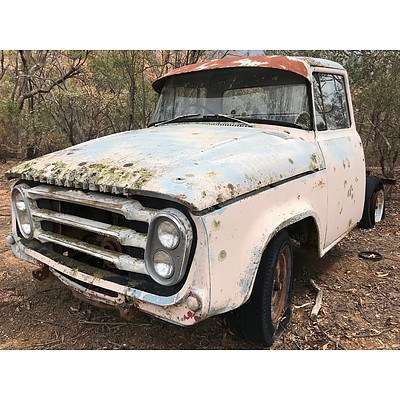 Lot 284 - International Truck AB110