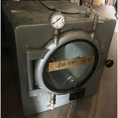 Lot 91 - Townson & Mercer Thermostat Vacuum Oven/Autoclave