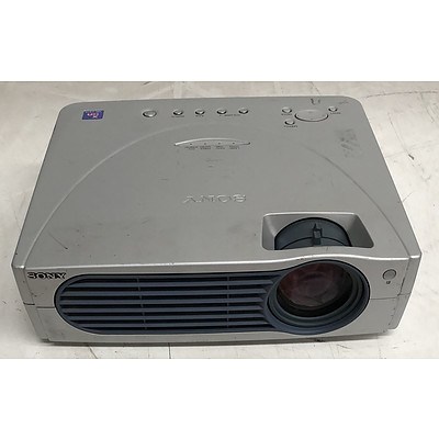 Sony (VPL-CX10) XGA 3LCD Projector