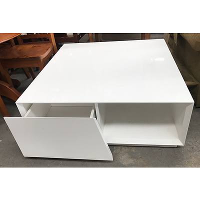 White Modern Coffee Table with Gloss Finish