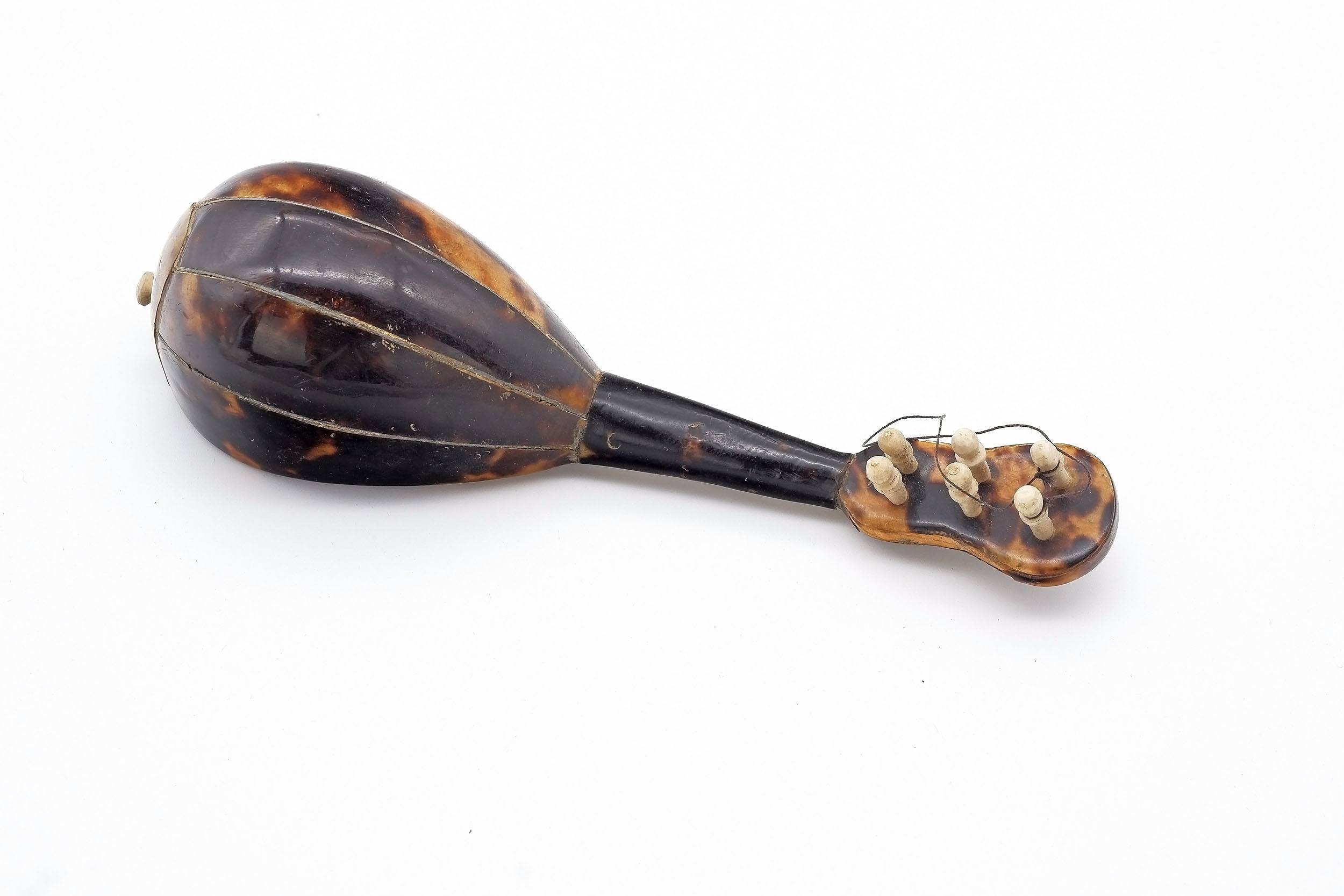 Antique Miniature Tortoiseshell - Lot 1116230 | ALLBIDS