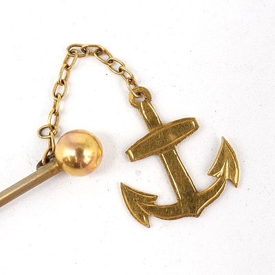 9ct Yellow Gold Anchor and Chain on a Metal Hat Pin