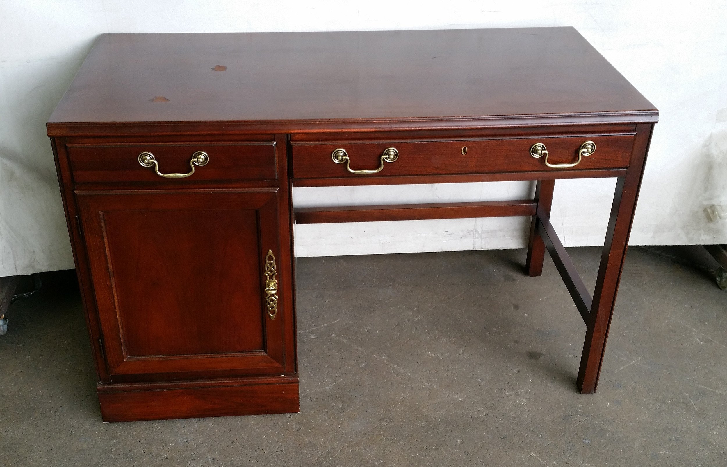 Drexel Heritage Writing Desk Lot 1098667 Allbids