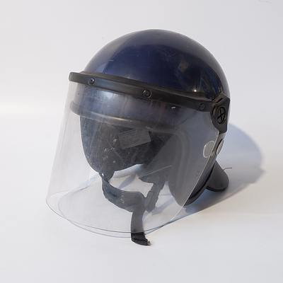 Riot Helmet with Safety Screen