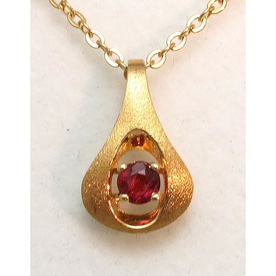 18ct Gold Ruby Pendant