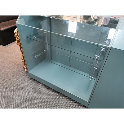 L-Shaped Glass Laminate Reception Counter