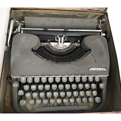Patria Portable Typewriter and Case