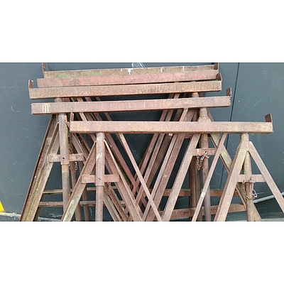 Bricklayer/Builder Scaffolding Stands - Lot of Five