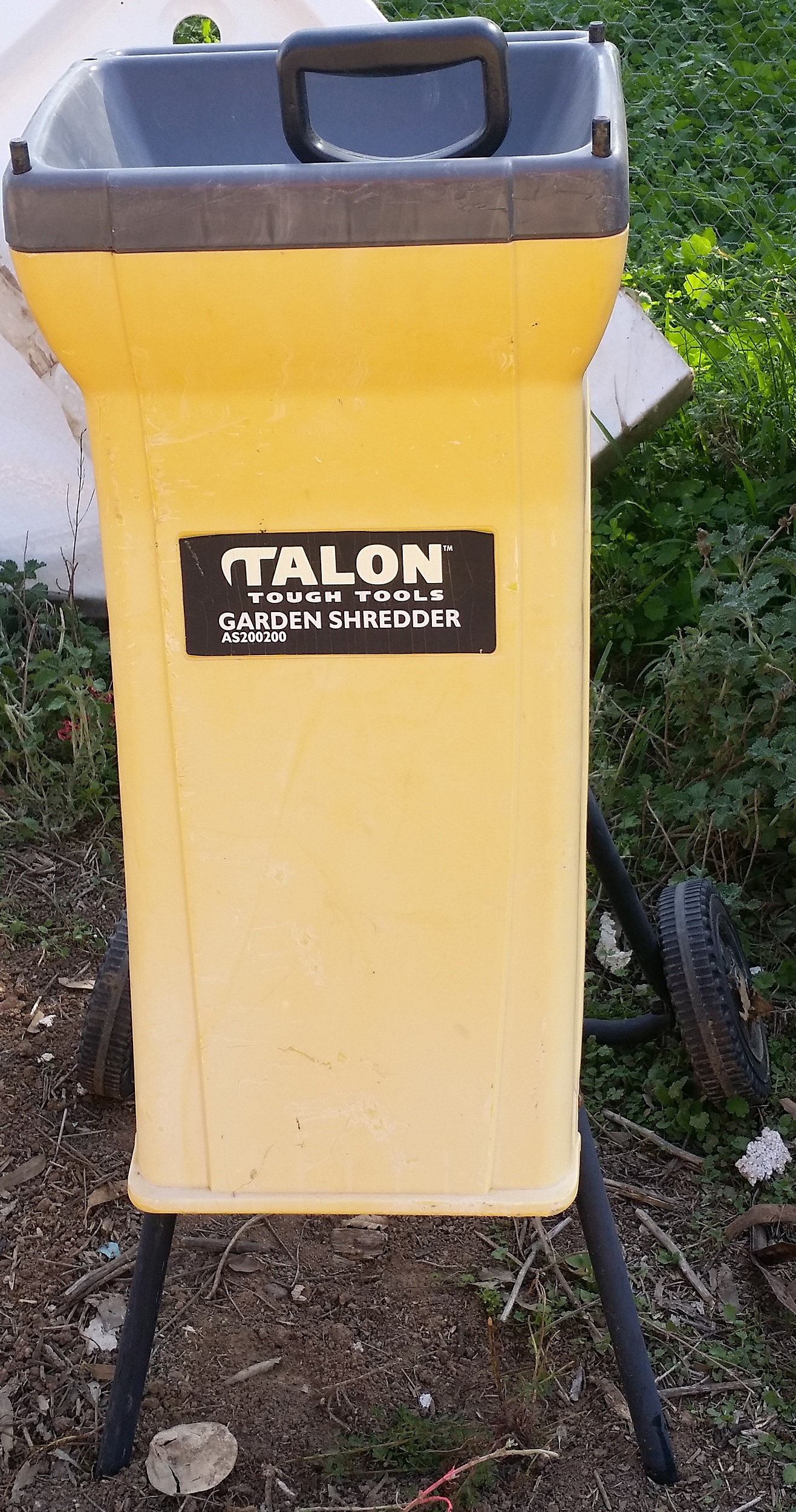 Lot 171 Talon Garden Shredder - Lot 1109367 | ALLBIDS