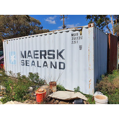 Lot 100 - 20ft Shipping Container