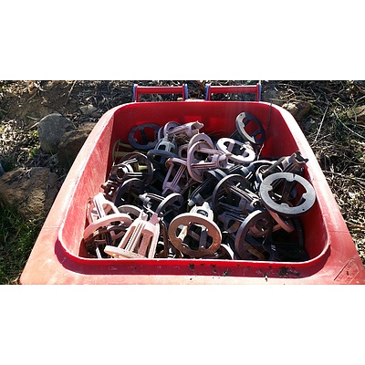Lot 137 - Selection of Plastic Reinforcing Mesh Stands for Concreting
