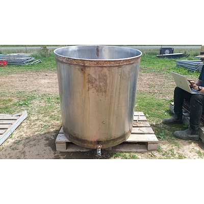 Lot 42- Stainless Steel 500L Tank