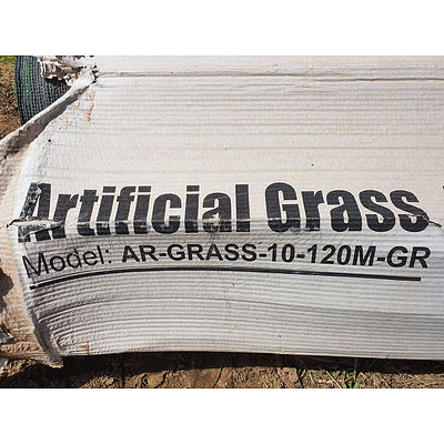 Lot 55 - Roll of Artificial Grass