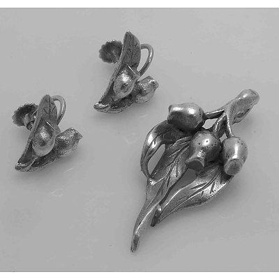 Arts & Crafts Gum Nut & Leaf Set Of Necklace & Earrings
