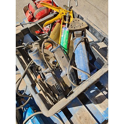 Contents of Pallet Including Tools & Strapping
