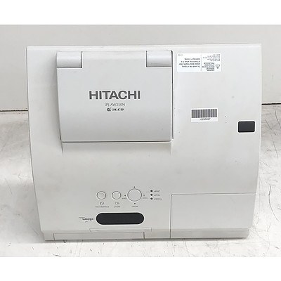 Hitachi (iPj-AW250N) WXGA 3LCD Projector
