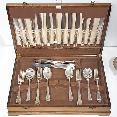 Oak Canteen with Elkington and Co Art Deco Silver Plated Cutlery for Eight