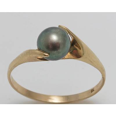 9ct Gold Black Cultured Pearl Ring