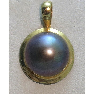 14ct Gold Black Cultured Pearl Pendant