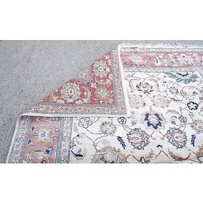 Large Indian Agra Hand Knotted Wool Pile Carpet